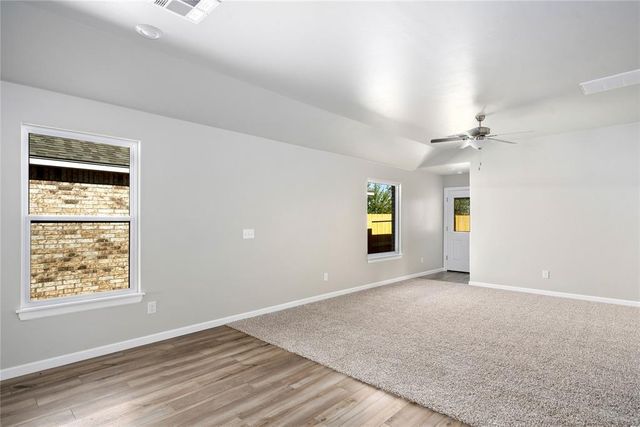 12701 Carrara Lane, Yukon, OK 73099