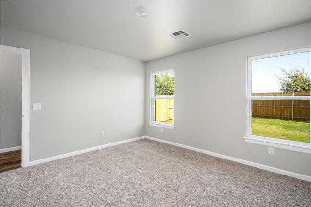 12701 Carrara Lane, Yukon, OK 73099