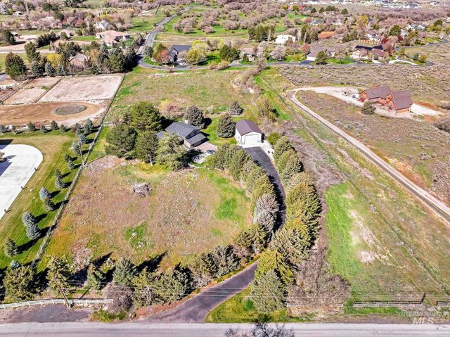 4055 N Canyon Ridge Dr, Twin Falls, ID 83301