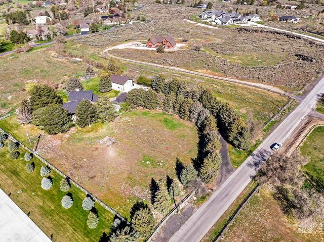 4055 N Canyon Ridge Dr, Twin Falls, ID 83301