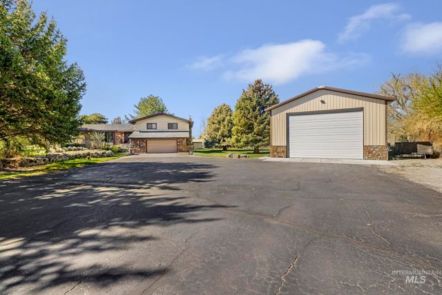 4055 N Canyon Ridge Dr, Twin Falls, ID 83301