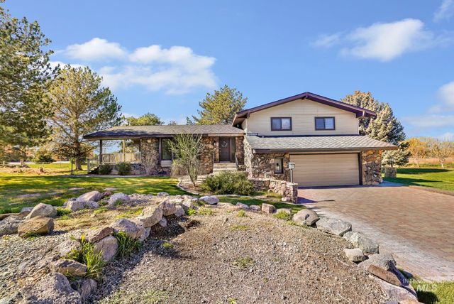 4055 N Canyon Ridge Dr, Twin Falls, ID 83301
