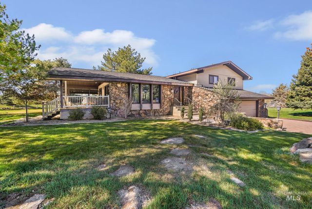 4055 N Canyon Ridge Dr, Twin Falls, ID 83301