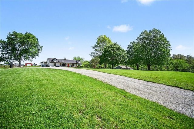19810 192nd Street, Holt, MO 64048