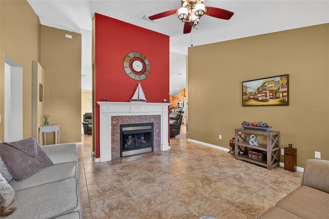 3830 GRIFFIN VIEW DRIVE, Lady Lake, FL 32159