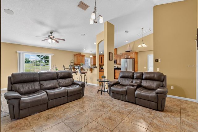 3830 GRIFFIN VIEW DRIVE, Lady Lake, FL 32159