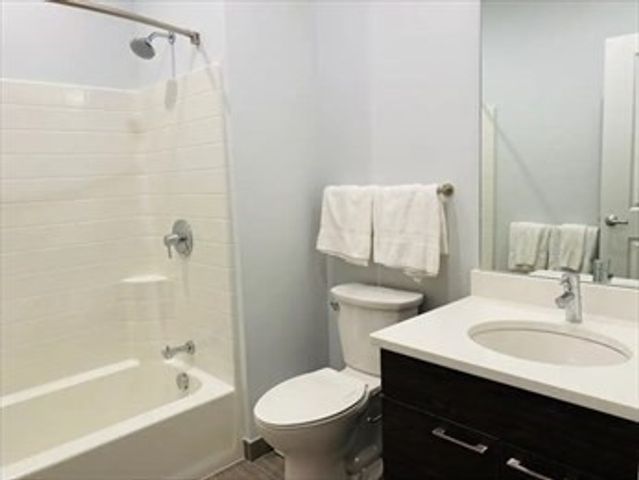 1699 Massachusetts Ave 205, Cambridge, MA 02138