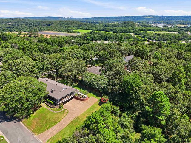 7011 Southpoint, North Little Rock, AR 72113