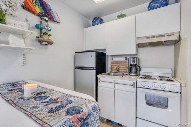 176A Lewis Walk 26, Cherry Grove, NY 11782