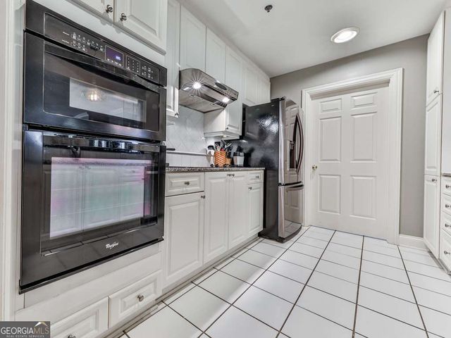 211 COLONIAL HOMES Drive NW 2501, Atlanta, GA 30309