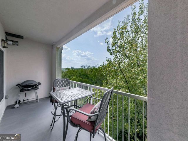 211 COLONIAL HOMES Drive NW 2501, Atlanta, GA 30309