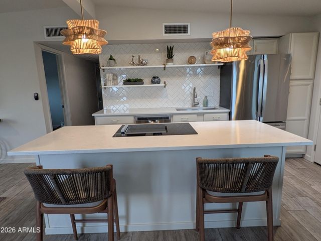 7802 E KIMSEY Lane, Scottsdale, AZ 85257