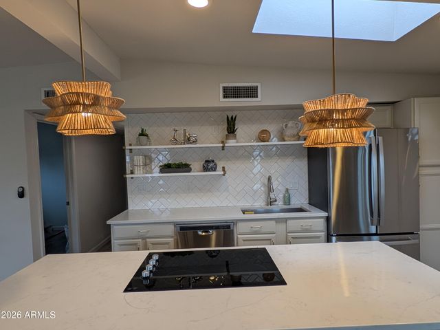 7802 E KIMSEY Lane, Scottsdale, AZ 85257