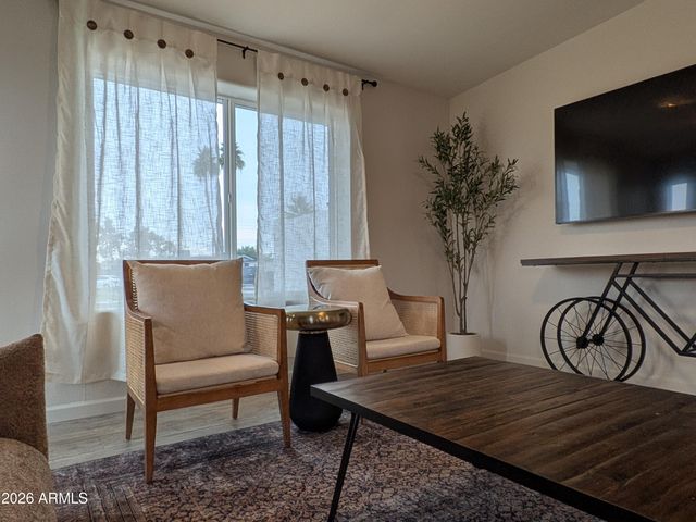 7802 E KIMSEY Lane, Scottsdale, AZ 85257