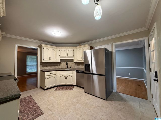 2212 DEER RUN LANE, Hueytown, AL 35023