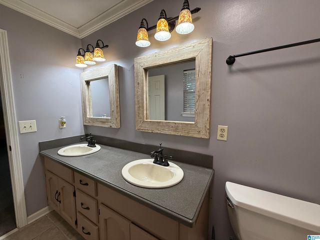 2212 DEER RUN LANE, Hueytown, AL 35023