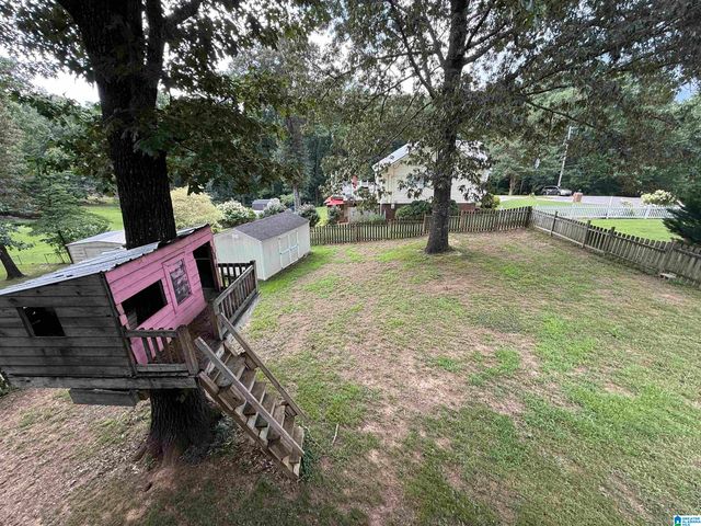 2212 DEER RUN LANE, Hueytown, AL 35023