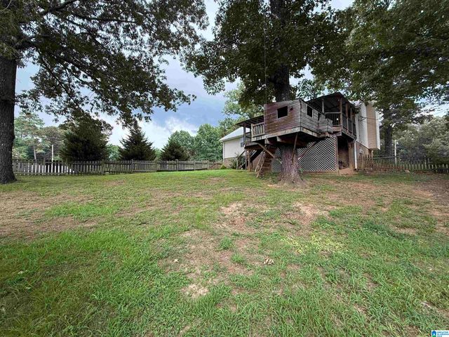 2212 DEER RUN LANE, Hueytown, AL 35023