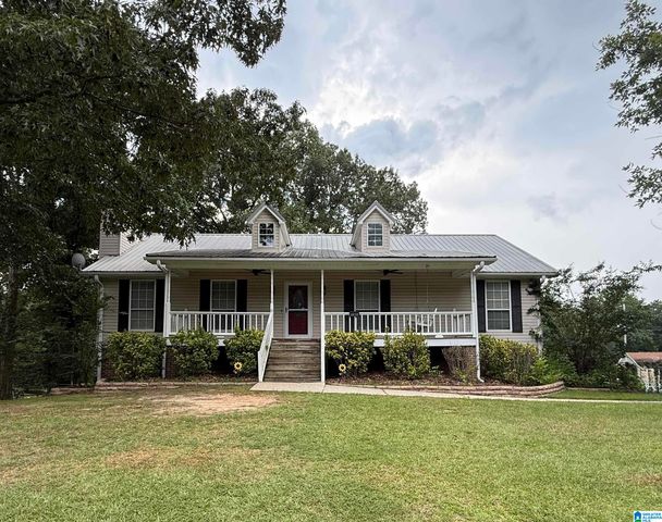 2212 DEER RUN LANE, Hueytown, AL 35023
