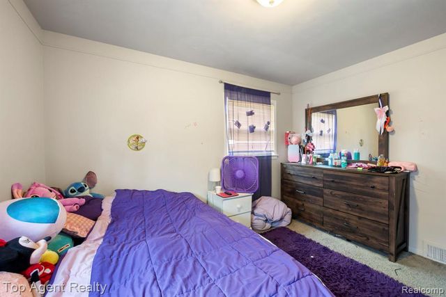 24610 Adlai Avenue, Eastpointe, MI 48021