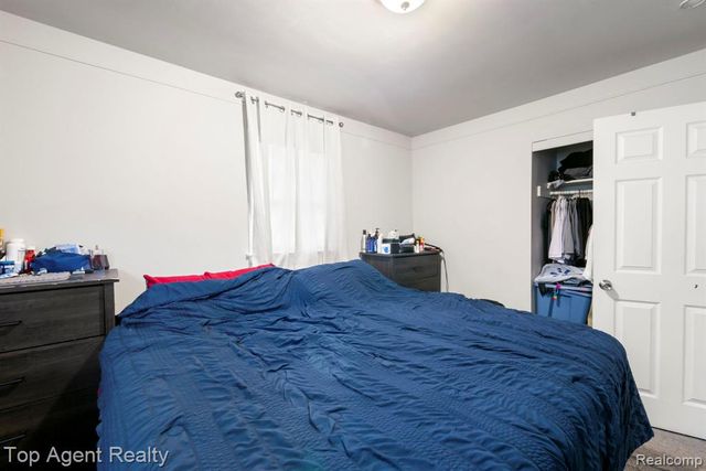 24610 Adlai Avenue, Eastpointe, MI 48021