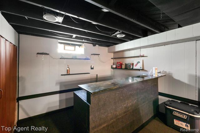 24610 Adlai Avenue, Eastpointe, MI 48021