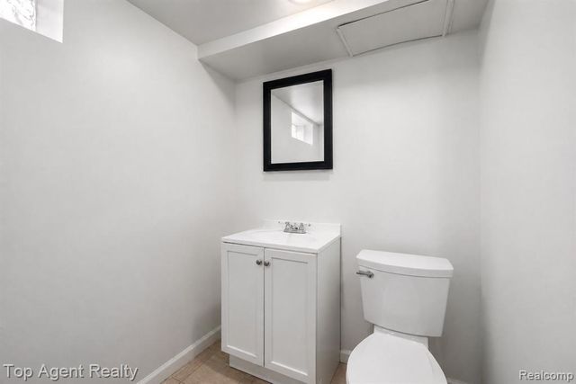 24610 Adlai Avenue, Eastpointe, MI 48021