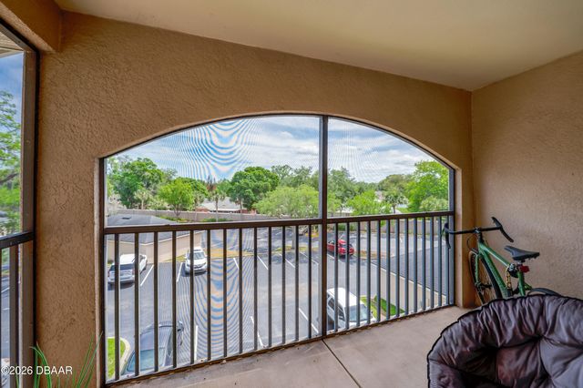 940 Village Trl Unit 4-301, Port Orange, FL 32127