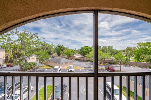 940 Village Trl Unit 4-301, Port Orange, FL 32127