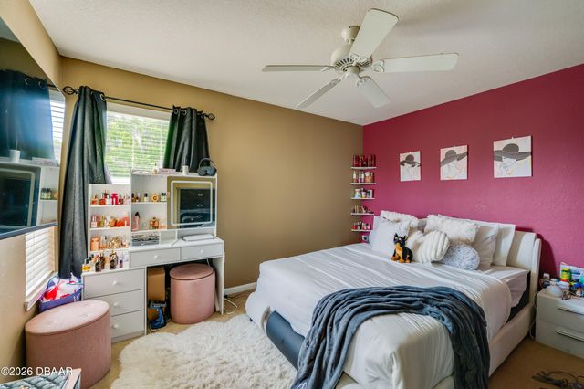 940 Village Trl Unit 4-301, Port Orange, FL 32127