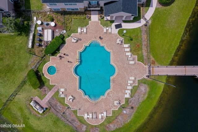 940 Village Trl Unit 4-301, Port Orange, FL 32127