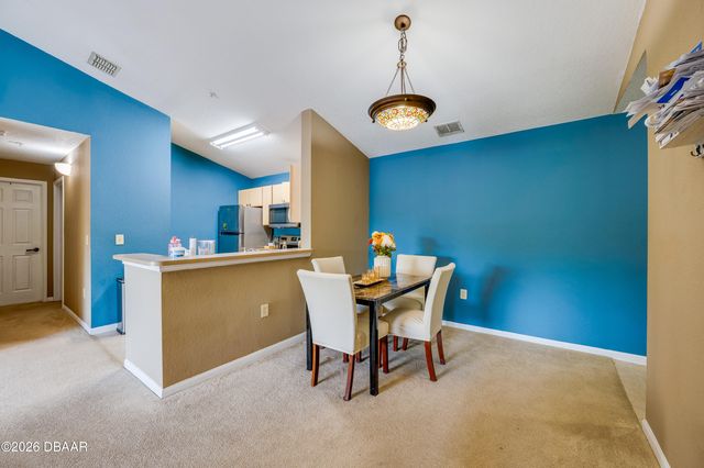 940 Village Trl Unit 4-301, Port Orange, FL 32127