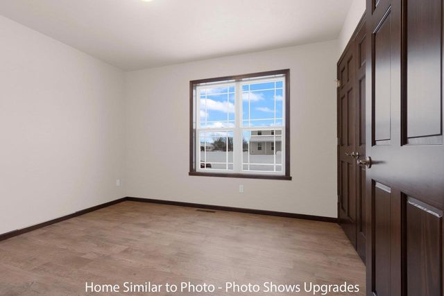 1624 FRONTIER ROAD, Luxemburg, WI 54217