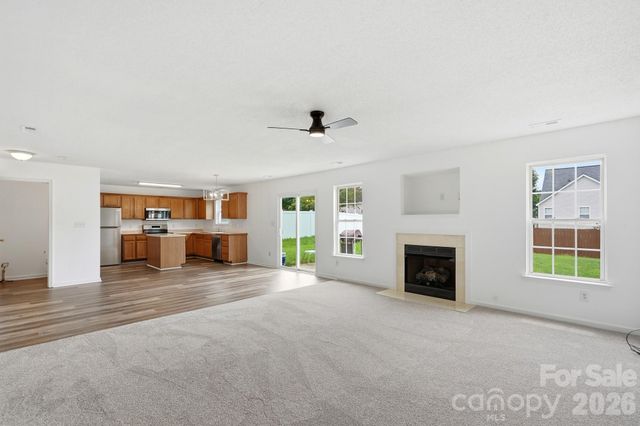 9534 Bradstreet Commons Way, Charlotte, NC 28215