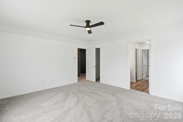 9534 Bradstreet Commons Way, Charlotte, NC 28215