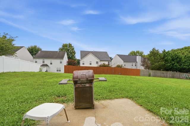 9534 Bradstreet Commons Way, Charlotte, NC 28215