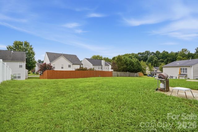 9534 Bradstreet Commons Way, Charlotte, NC 28215