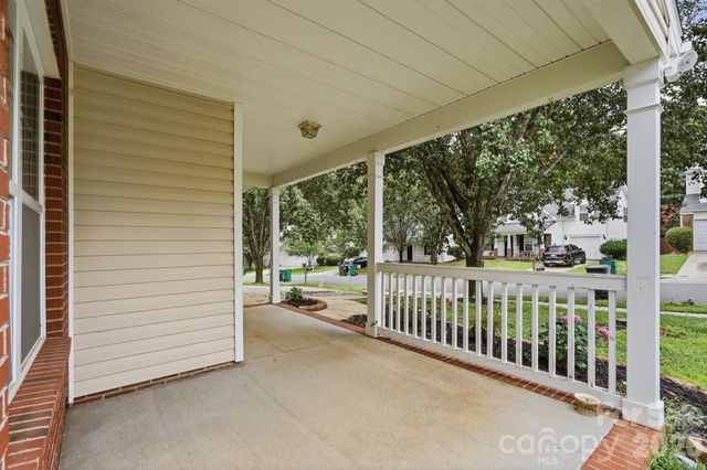 9534 Bradstreet Commons Way, Charlotte, NC 28215