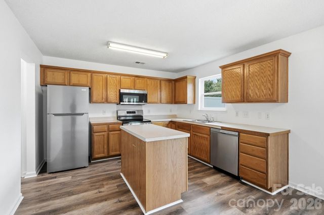 9534 Bradstreet Commons Way, Charlotte, NC 28215