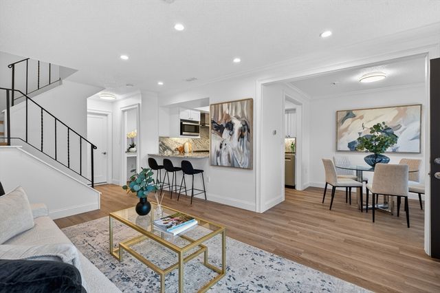 11 Rosewood Drive 11, Stoughton, MA 02072