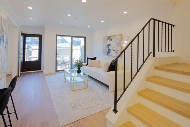 11 Rosewood Drive 11, Stoughton, MA 02072