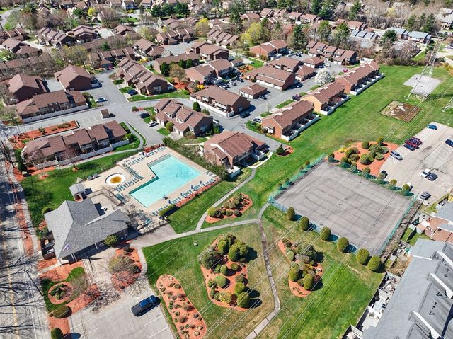 11 Rosewood Drive 11, Stoughton, MA 02072