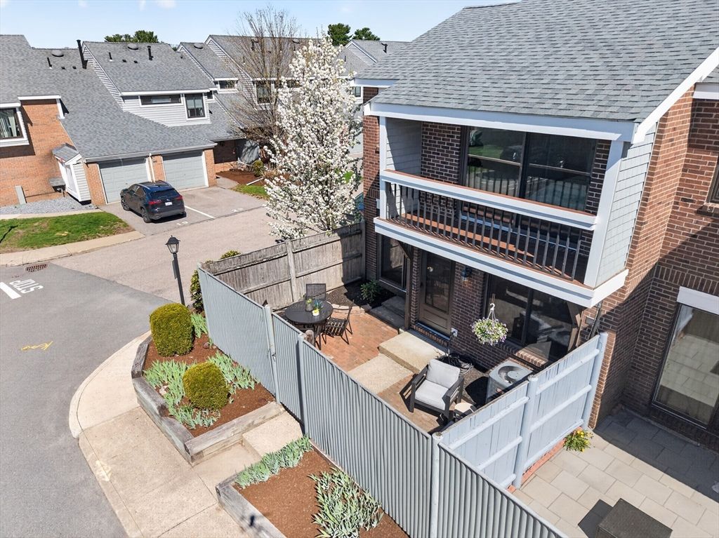 11 Rosewood Drive 11, Stoughton, MA 02072