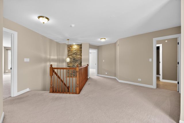 612 Stone Canyon Circle, Inverness, IL 60010