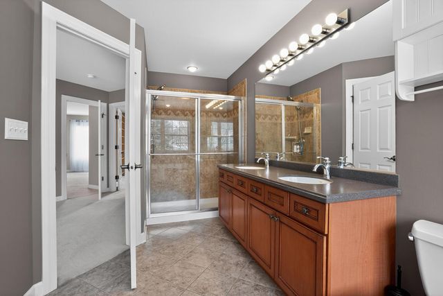 612 Stone Canyon Circle, Inverness, IL 60010