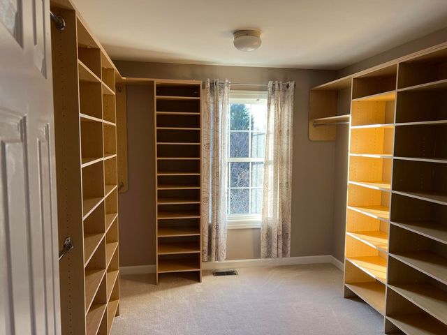 612 Stone Canyon Circle, Inverness, IL 60010