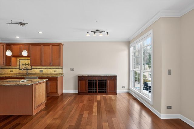 612 Stone Canyon Circle, Inverness, IL 60010