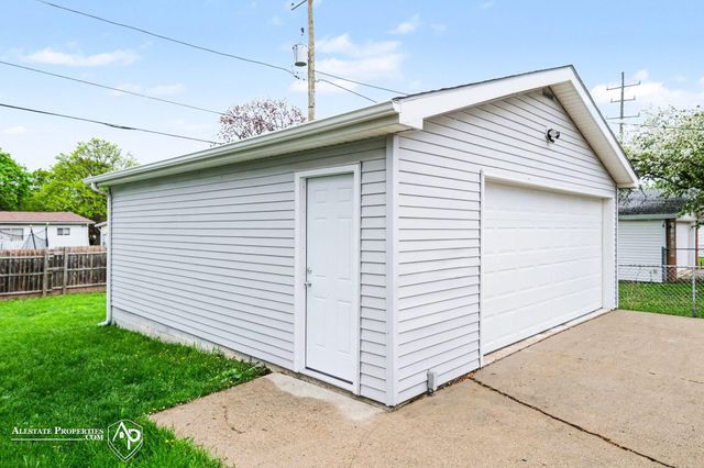 1005 MacDonald Avenue, Flint, MI 48502