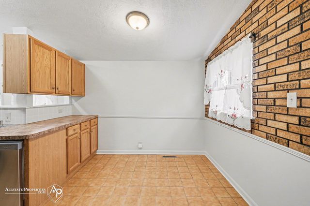 1005 MacDonald Avenue, Flint, MI 48502