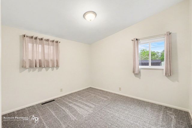1005 MacDonald Avenue, Flint, MI 48502
